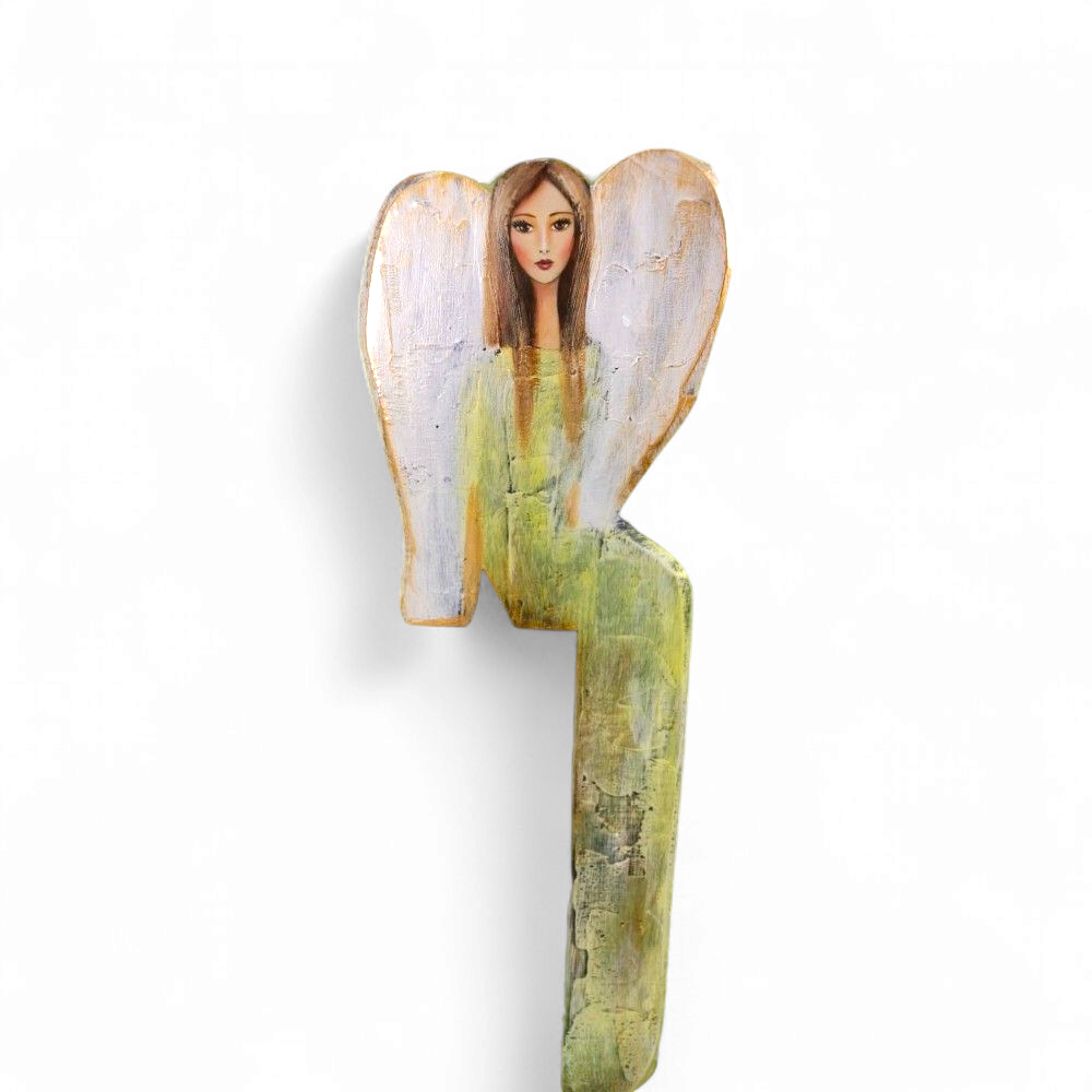 Őrző Angyal – Fára festett angyal ajtó fölé, ülő figura (70 cm)